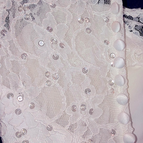 Removable sash Morilee Madeleine Gardner Wedding Dress - Picture 10 of 15